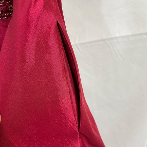 Alyce Paris haltered formal dress with open back - Picture 4 of 7